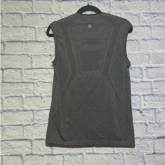 Lululemon gray sleeveless swiftly tech muscle tank shirt - Picture 1 of 11